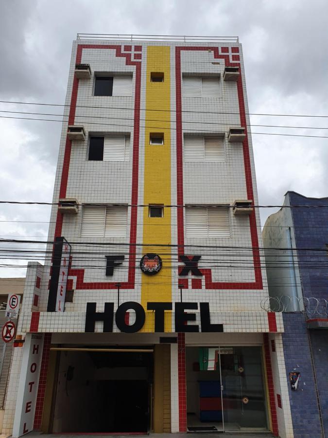 Fox Hotel Montes Claros Exterior photo